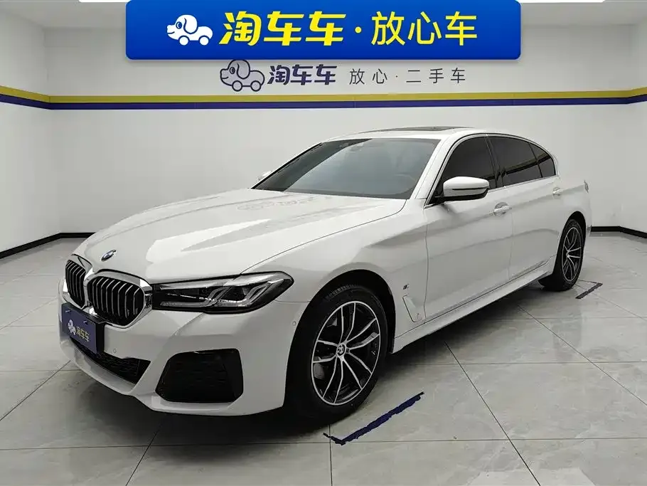 BMW 5 Series — фото 1