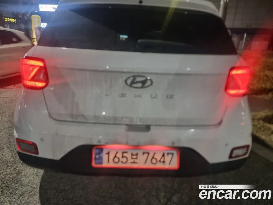 Hyundai Venue — фото 2
