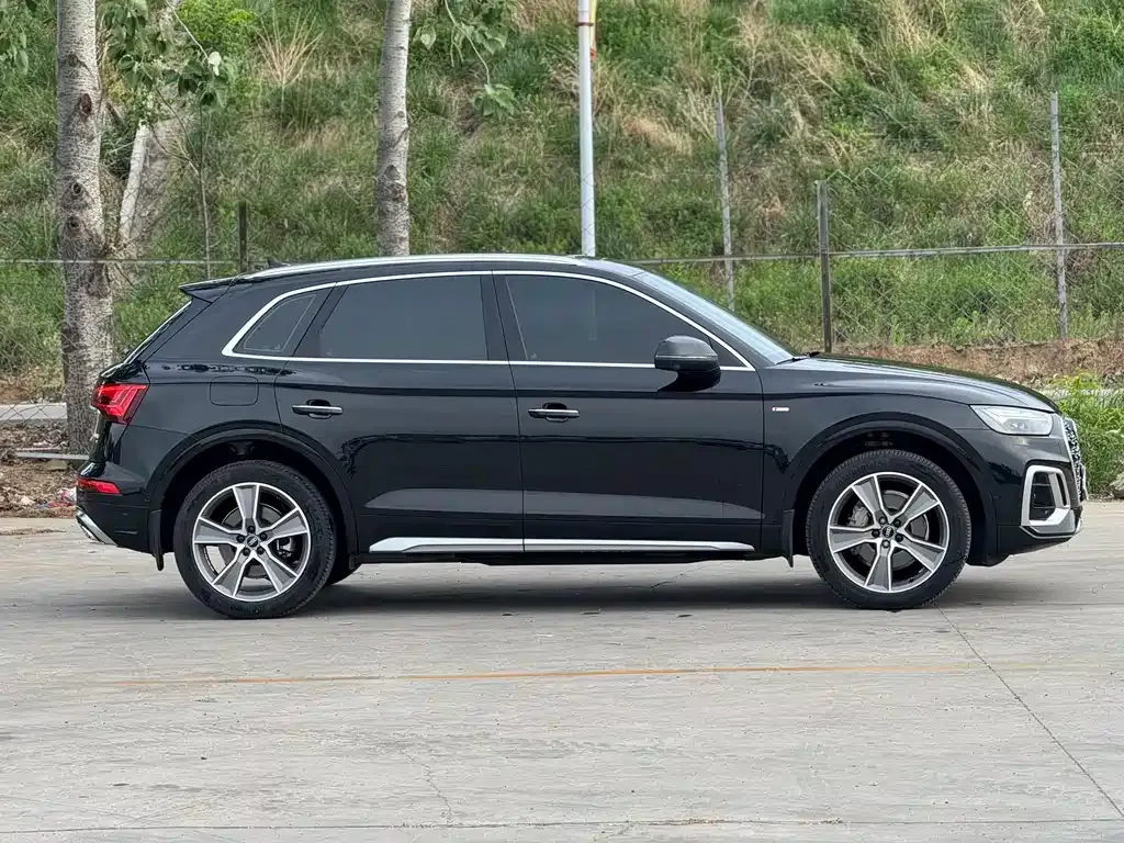 Audi Q5L — фото 4