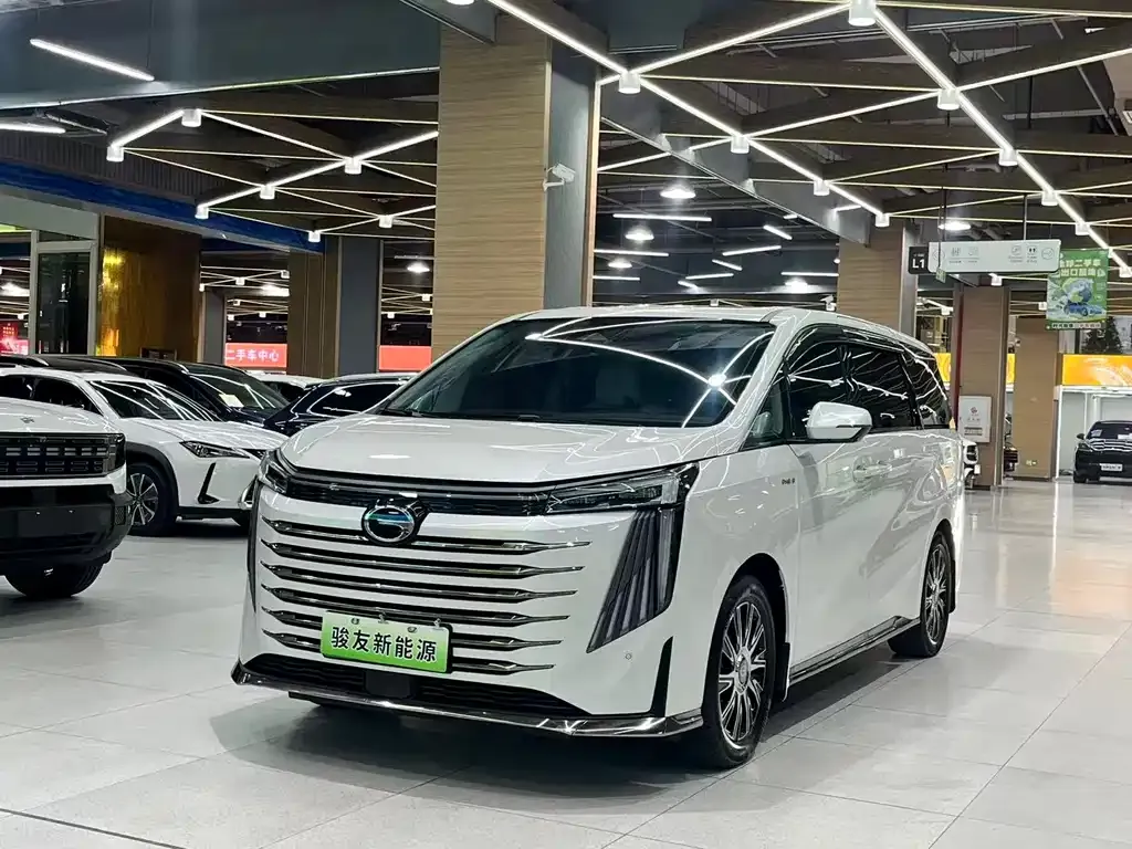 GAC Motor Trumpchi E9 — фото 1