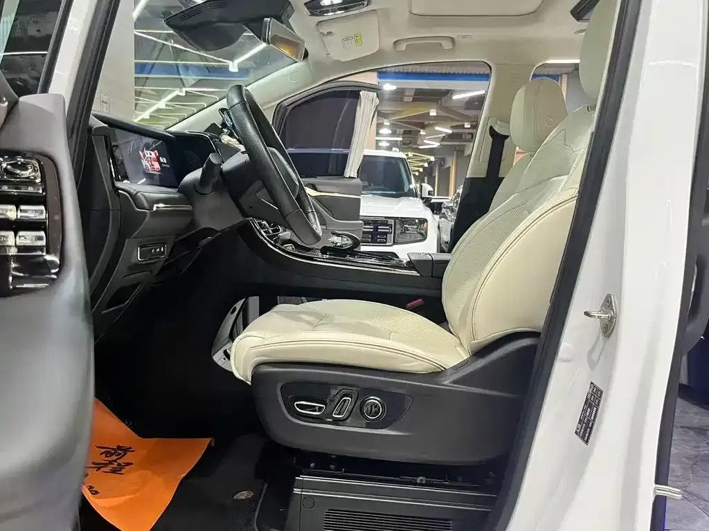 GAC Motor Trumpchi E9 — фото 4