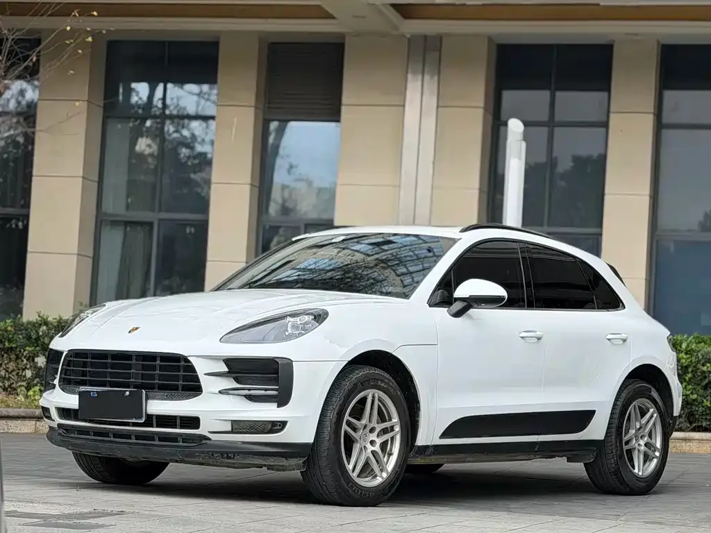 Porsche Macan — фото 1