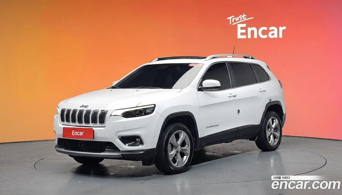 Jeep Cherokee — фото 1
