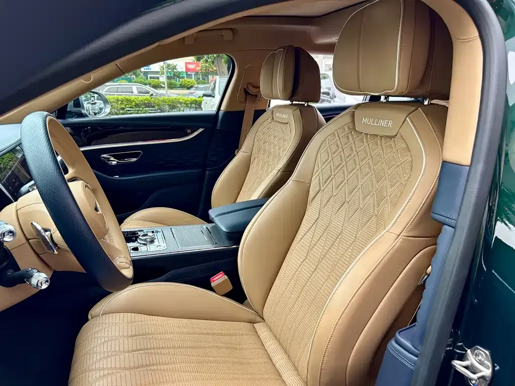 Bentley Flying Spur — фото 9