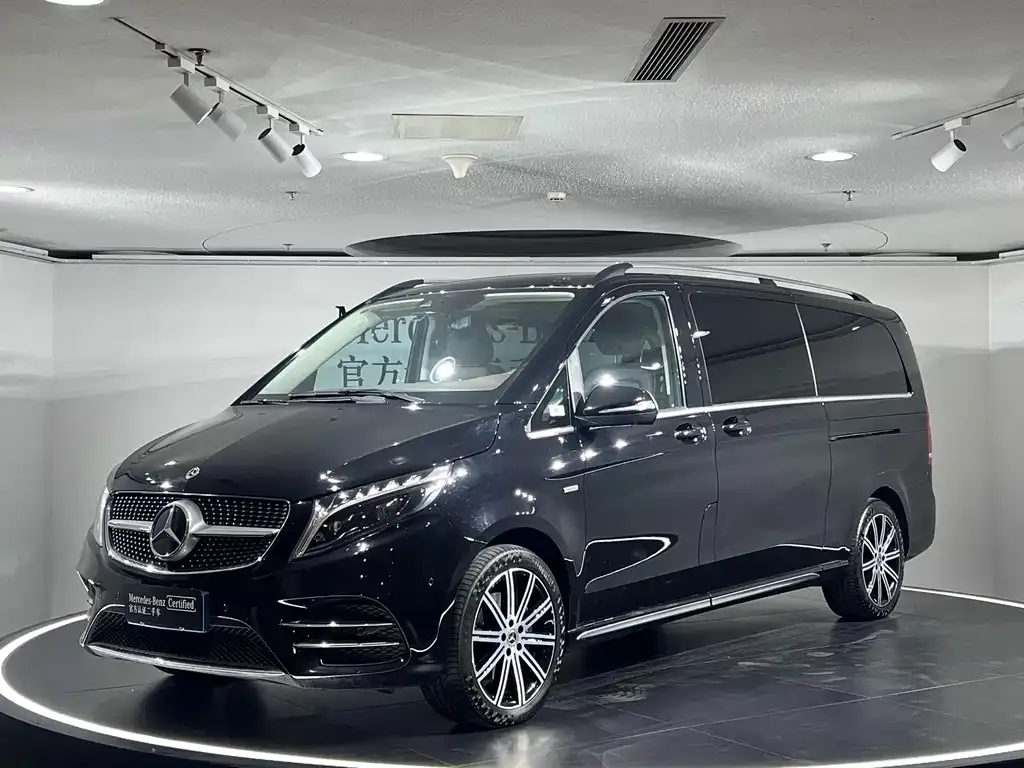 Mercedes-Benz V-Class — фото 1