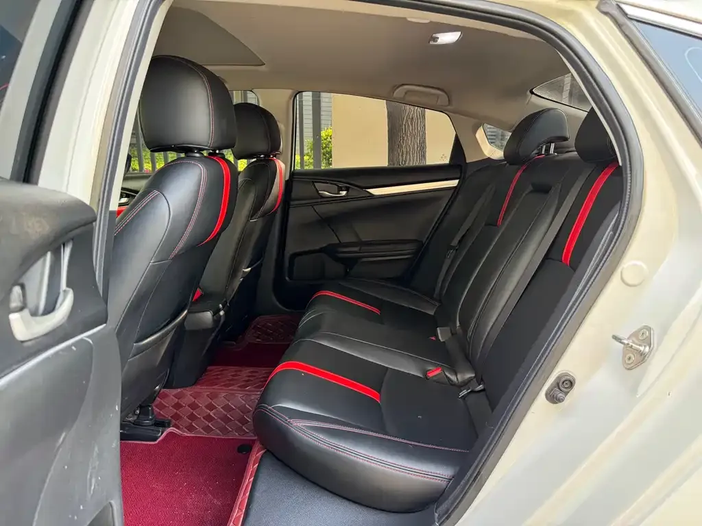 Honda Civic — фото 2