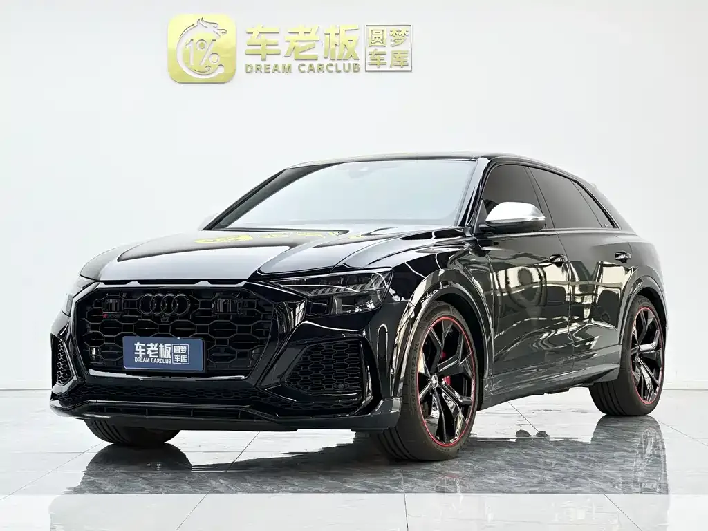 Audi RS Q8 — фото 1