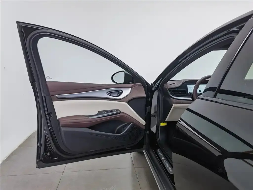 BYD Seal 07 DM-i — фото 3