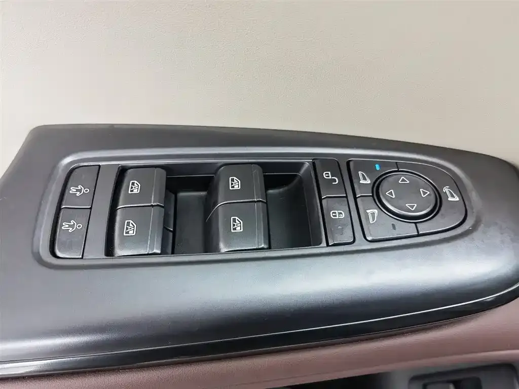 BYD Seal 07 DM-i — фото 8