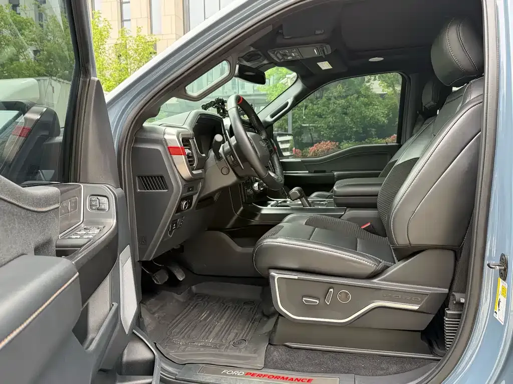 Ford F-150 Raptor — фото 10