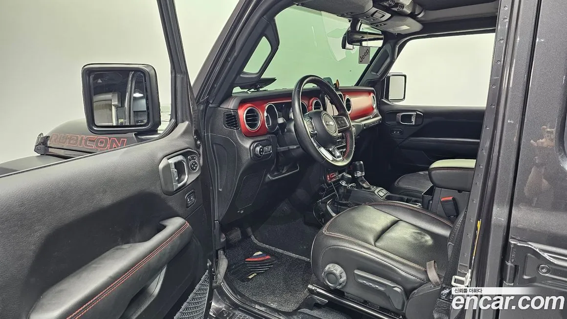 Jeep Wrangler — фото 7