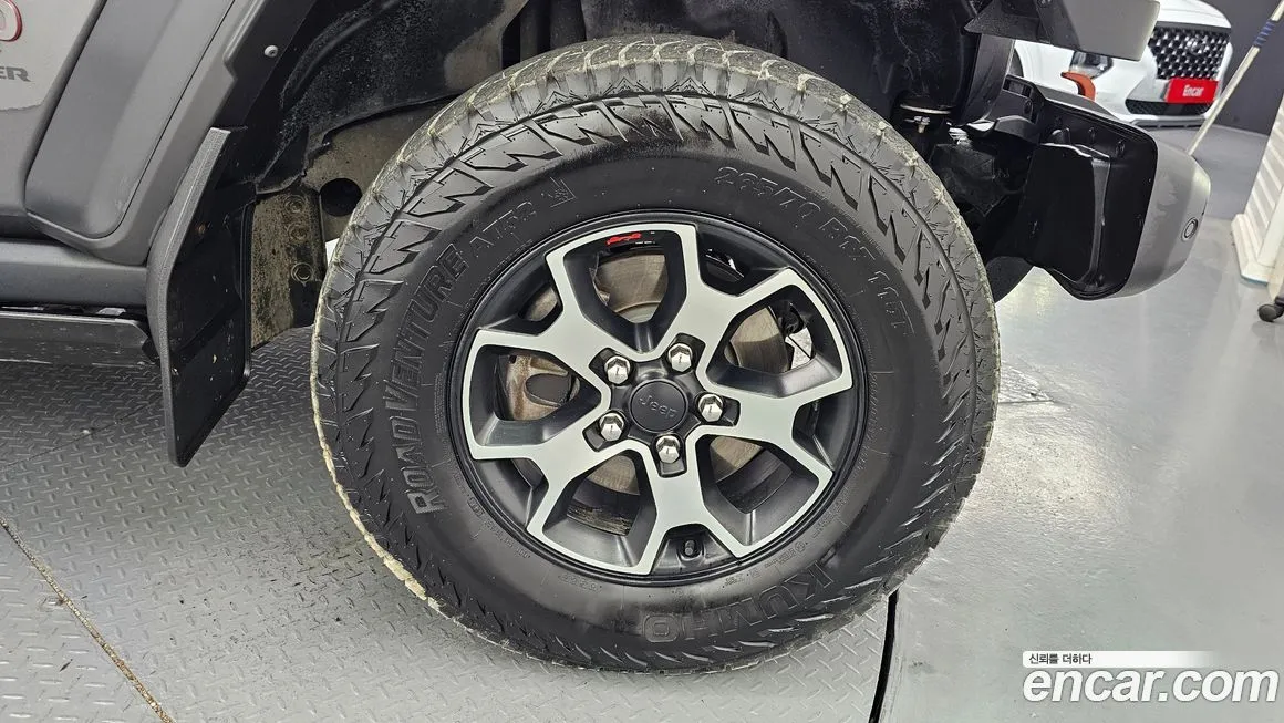 Jeep Wrangler — фото 6