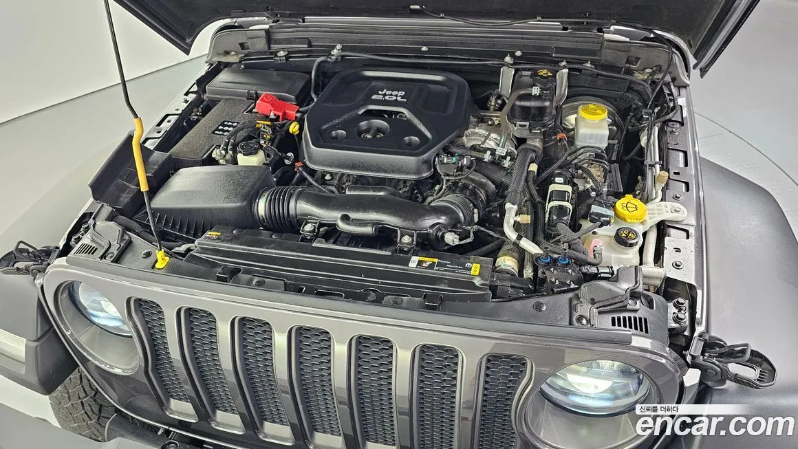 Jeep Wrangler — фото 10