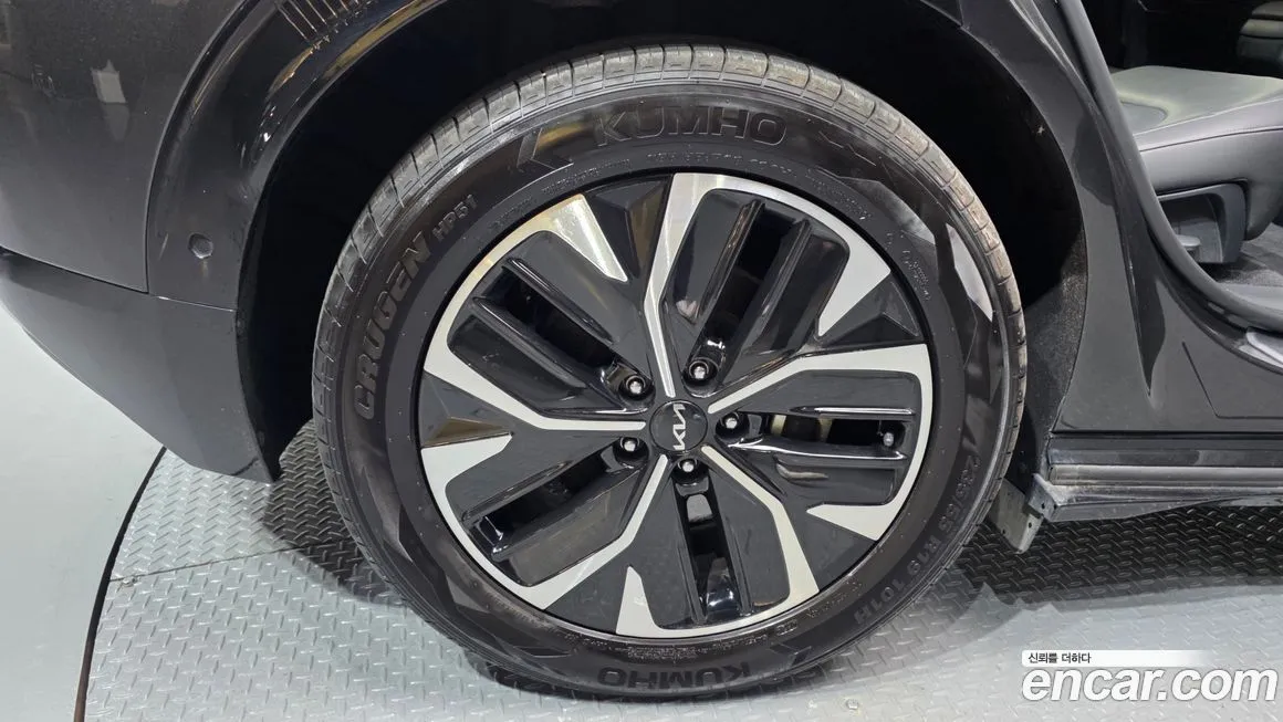 Kia EV6 — фото 9