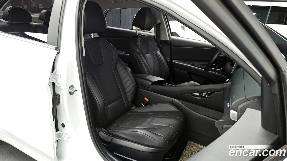 Hyundai AVANTE — фото 4