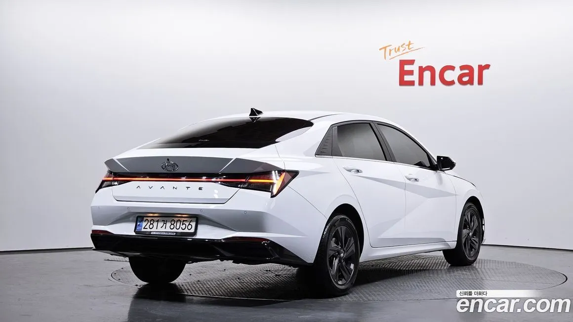 Hyundai AVANTE — фото 3
