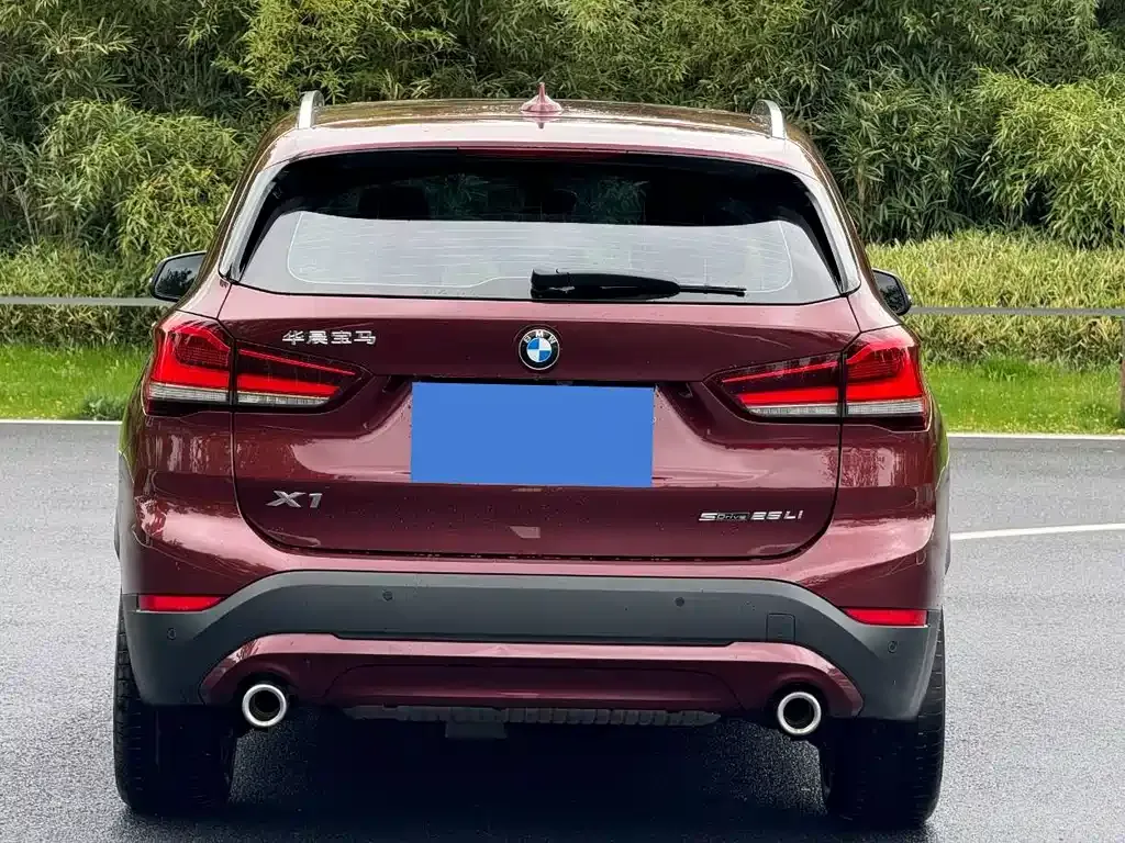 BMW X1 — фото 10
