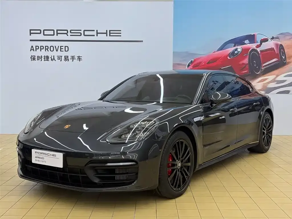 Porsche Panamera — фото 1