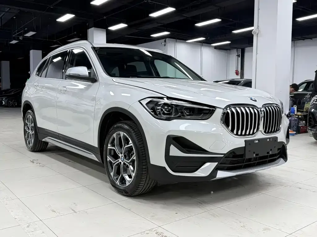 BMW X1 — фото 5