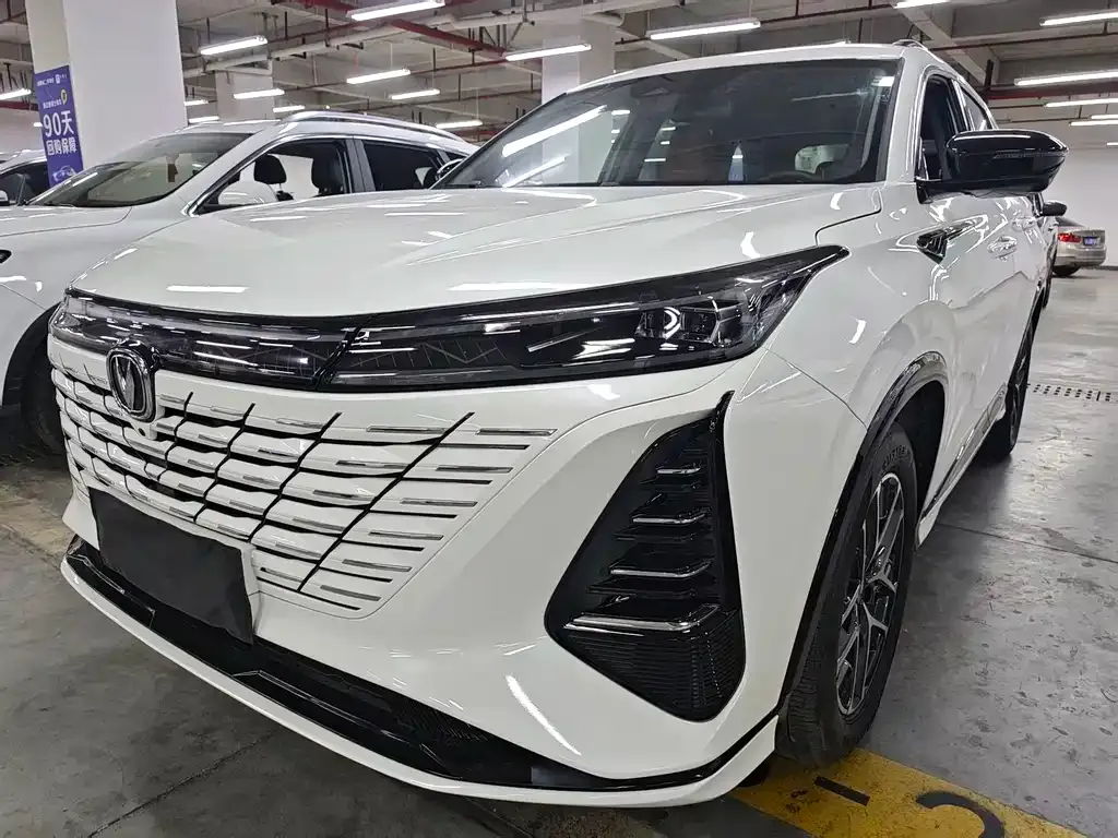 Changan CS75PLUS — фото 1
