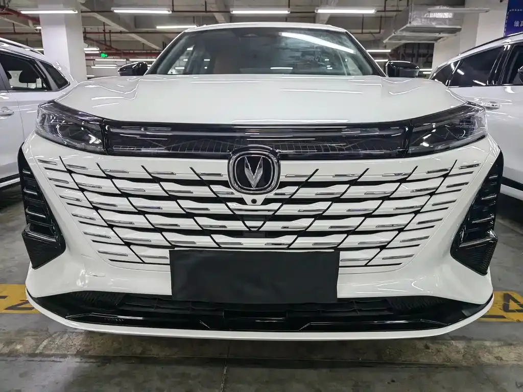 Changan CS75PLUS — фото 4