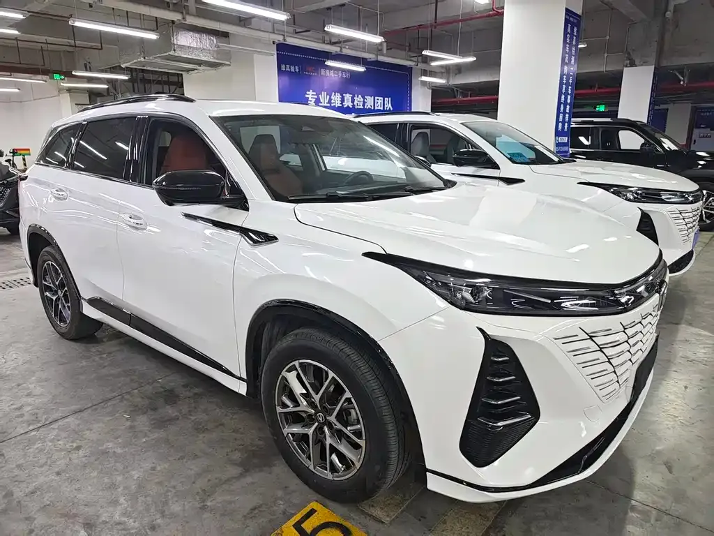 Changan CS75PLUS — фото 9