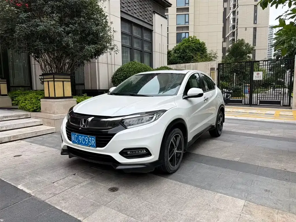 Honda Vezel — фото 1