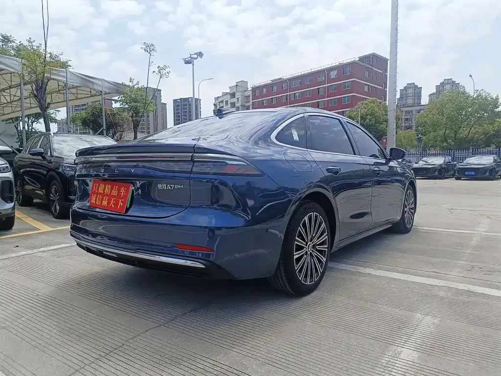 Geely Galaxy A7 — фото 10