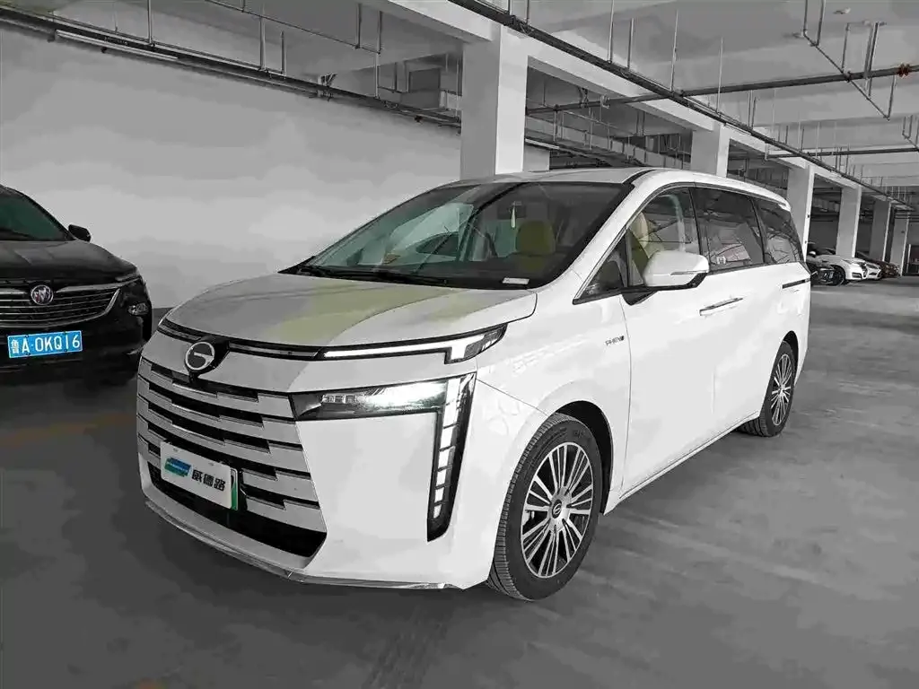 GAC Motor E8 Hybrid — фото 1