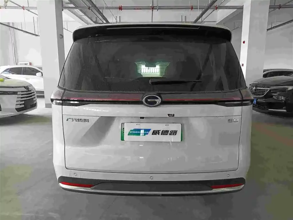 GAC Motor E8 Hybrid — фото 3