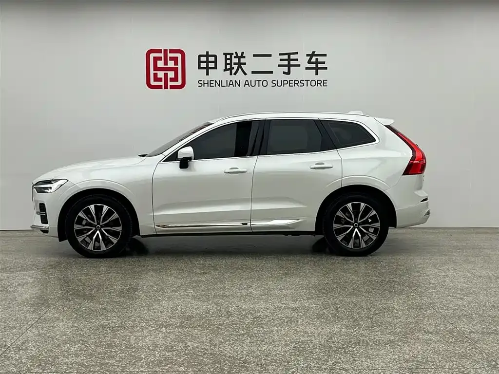 Volvo XC60 — фото 10