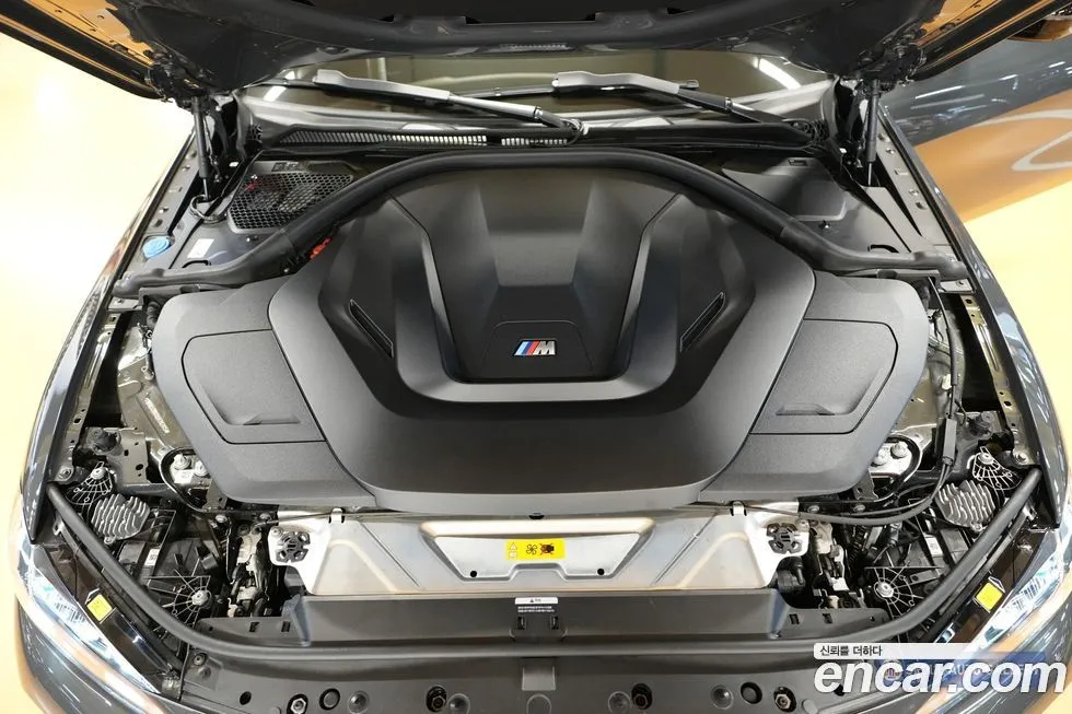 BMW i4 — фото 10