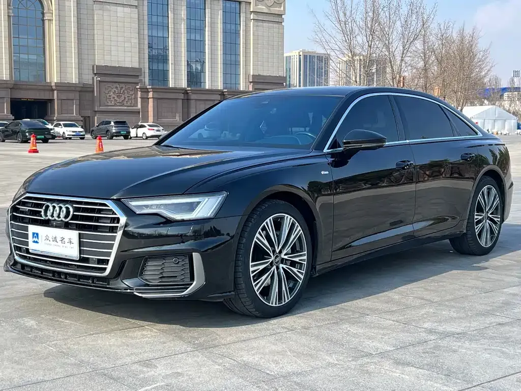 Audi A6L — фото 1