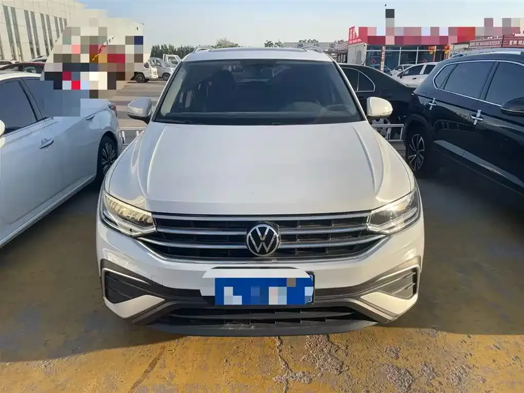 Volkswagen Tiguan L — фото 3