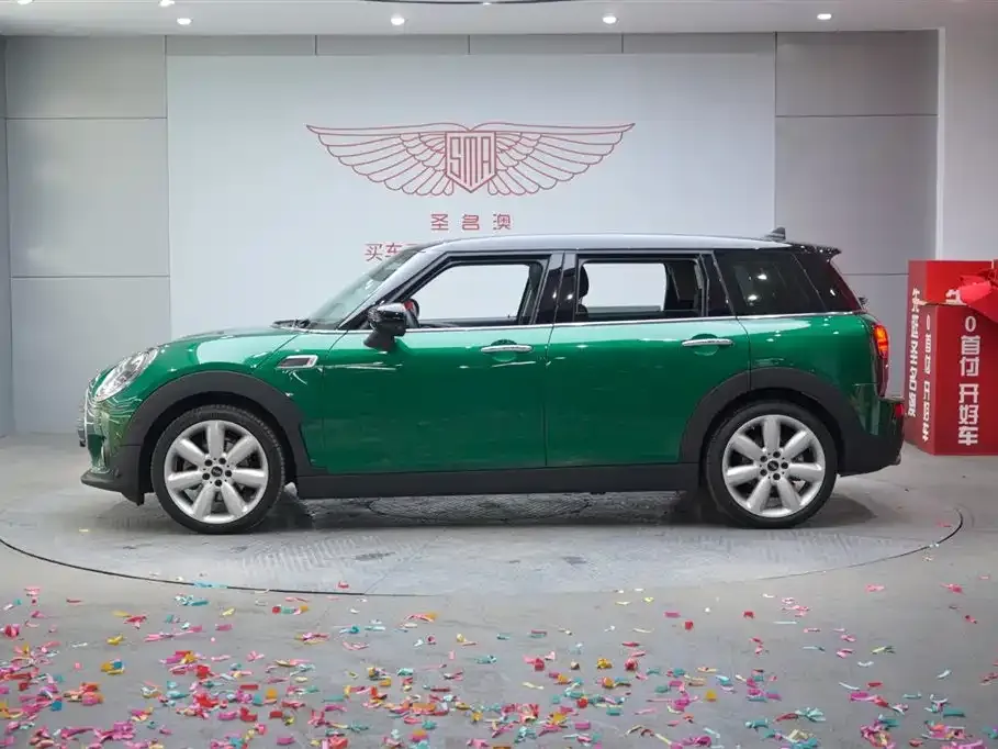 MINI Clubman — фото 4