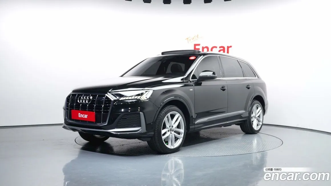 Audi Q7 — фото 1