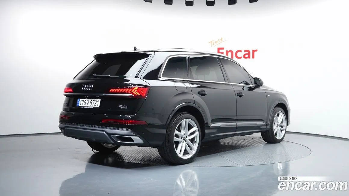 Audi Q7 — фото 4