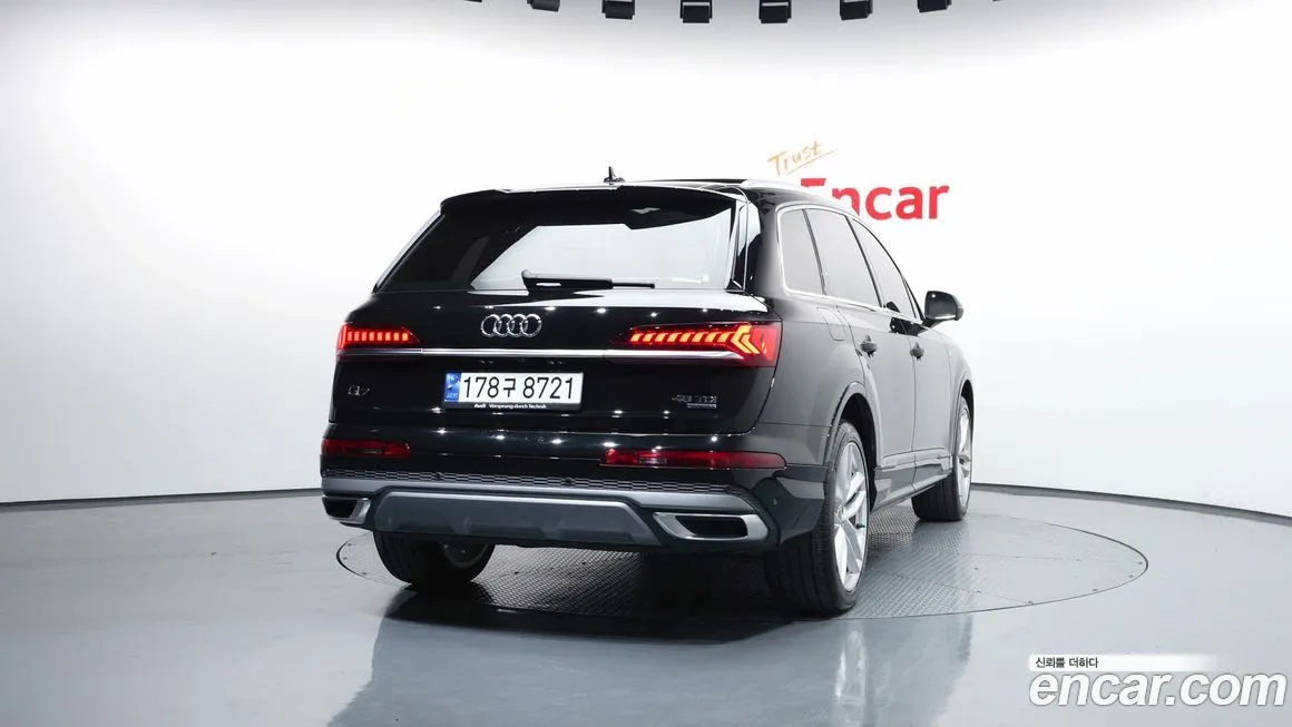 Audi Q7 — фото 2