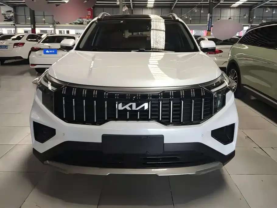 Kia Sportage — фото 8