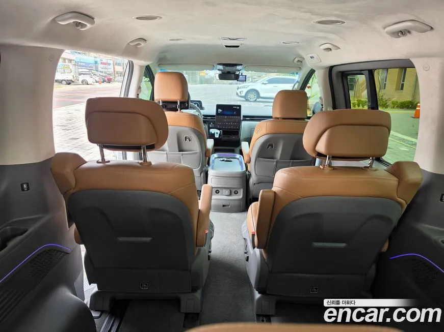 Hyundai Staria — фото 2