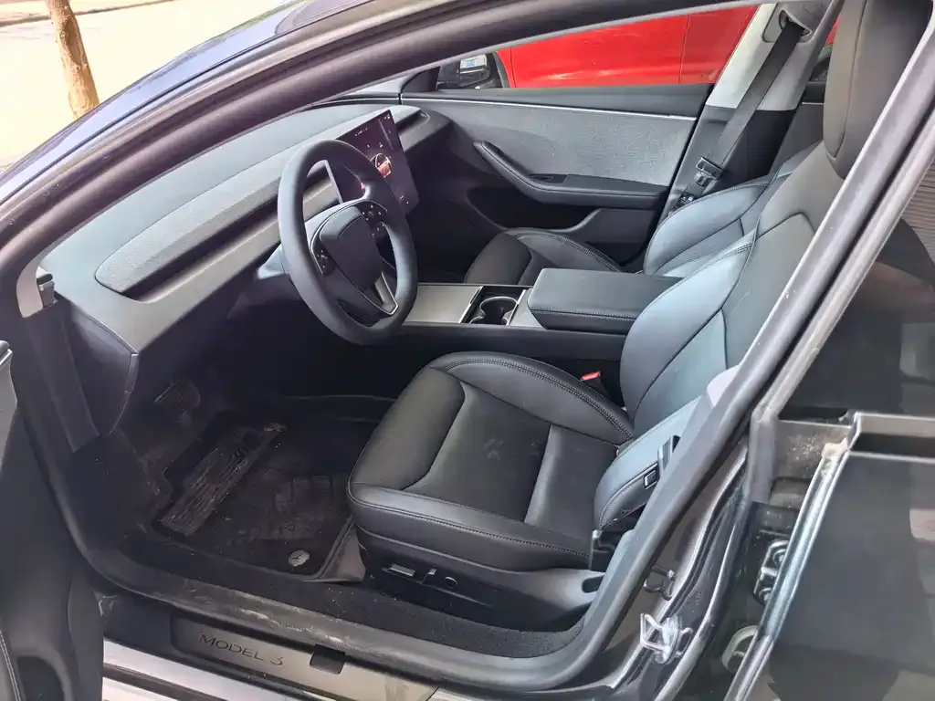 Tesla Model 3 — фото 5