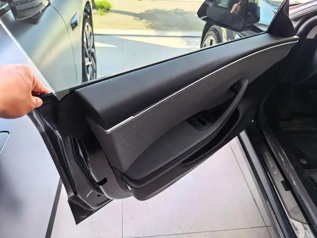 Tesla Model 3 — фото 2