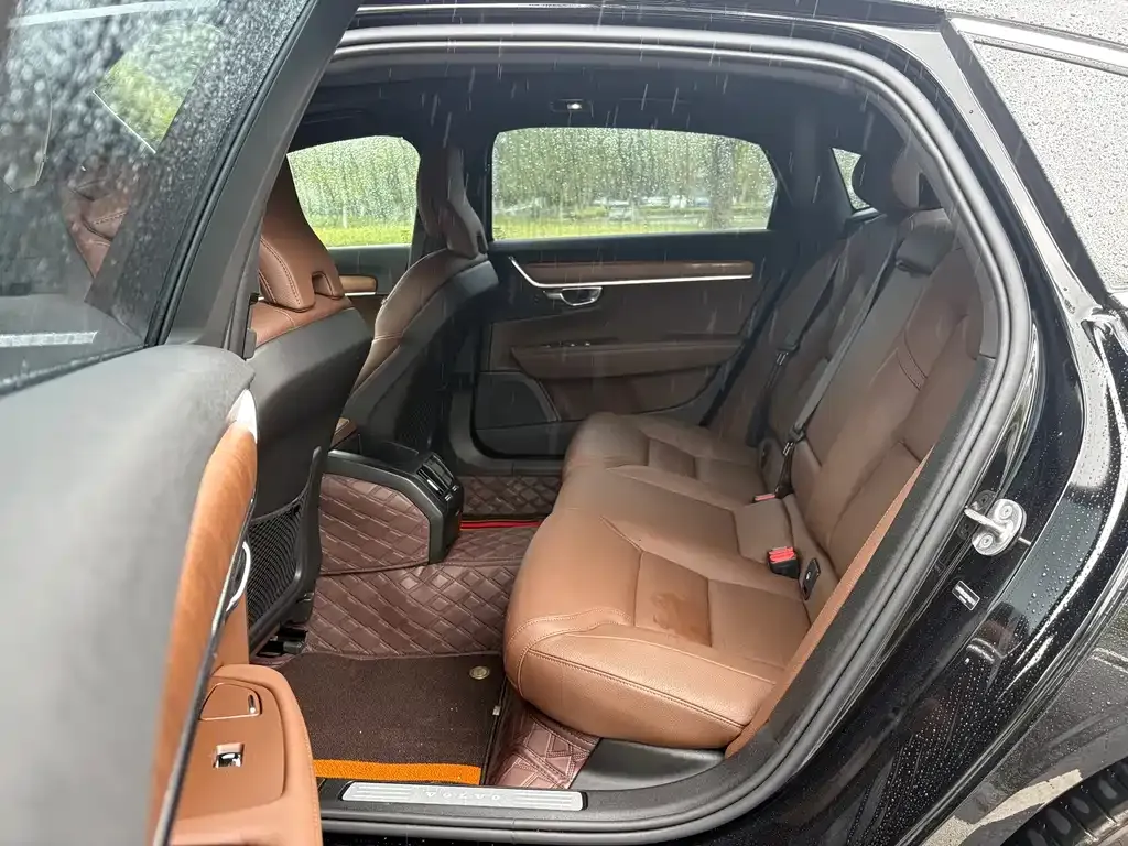Volvo S90 — фото 4