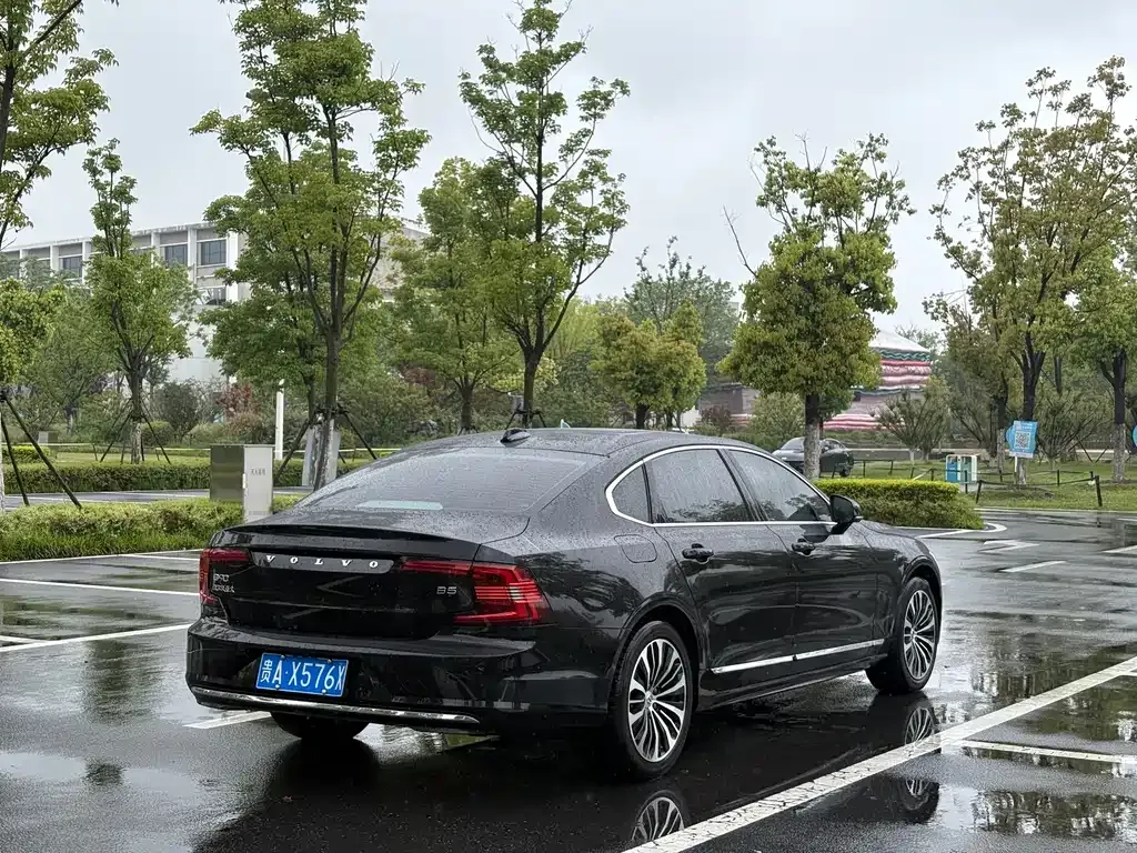 Volvo S90 — фото 9