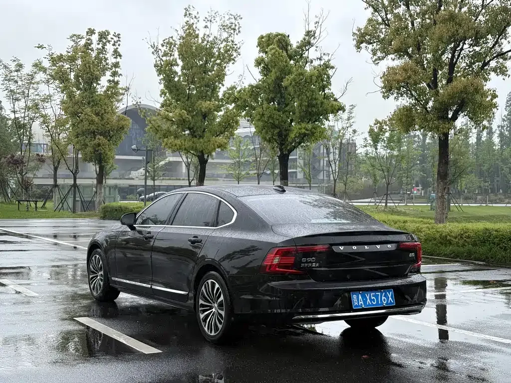 Volvo S90 — фото 6
