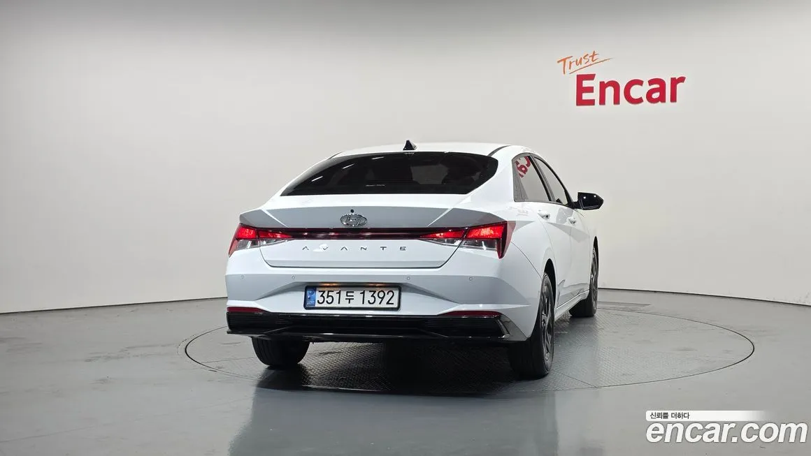 Hyundai AVANTE — фото 2