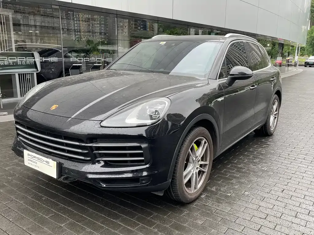 Porsche Cayenne Hybrid — фото 1