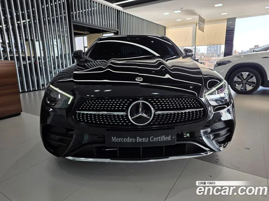 Mercedes-Benz E-Class — фото 8