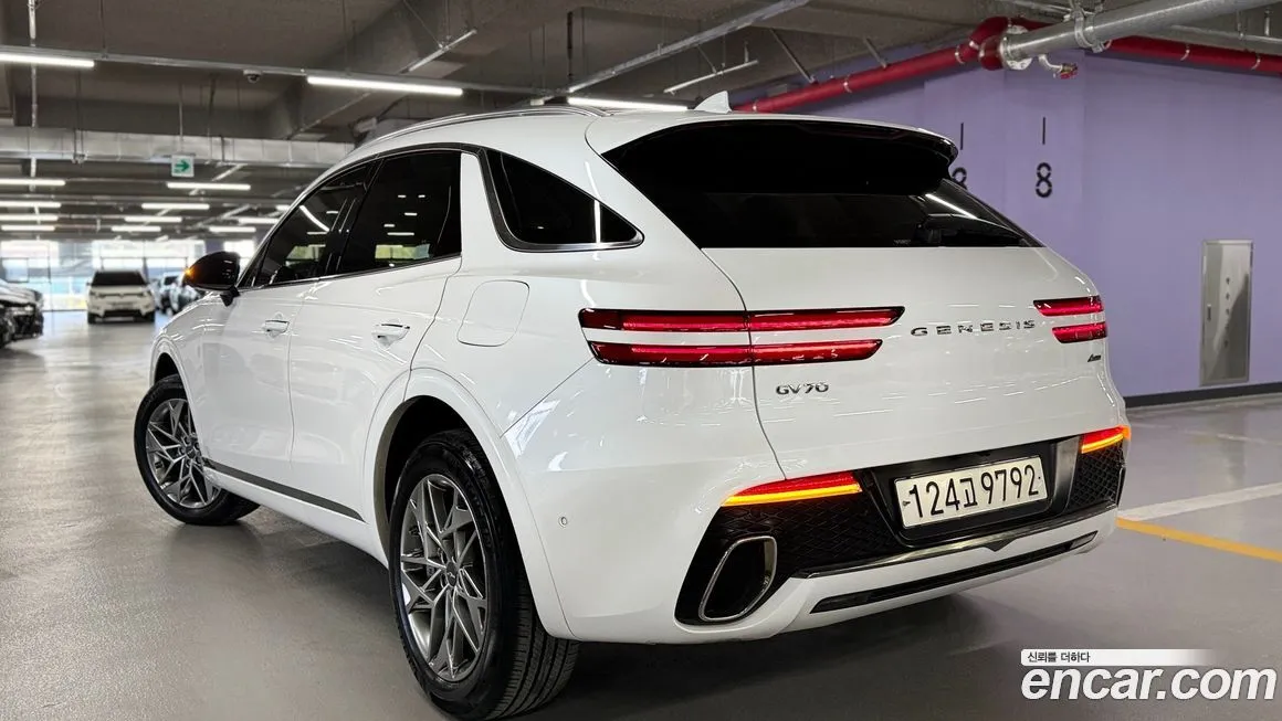 Genesis GV70 — фото 10