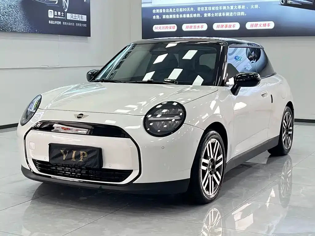 MINI Cooper EV — фото 1